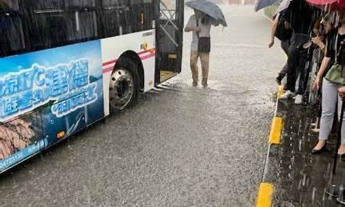 今天上海有暴雨吗_今天上海有暴雨吗多少度